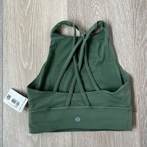 Never worn Lululemon sports bra size 4 (fits like an xs/small)